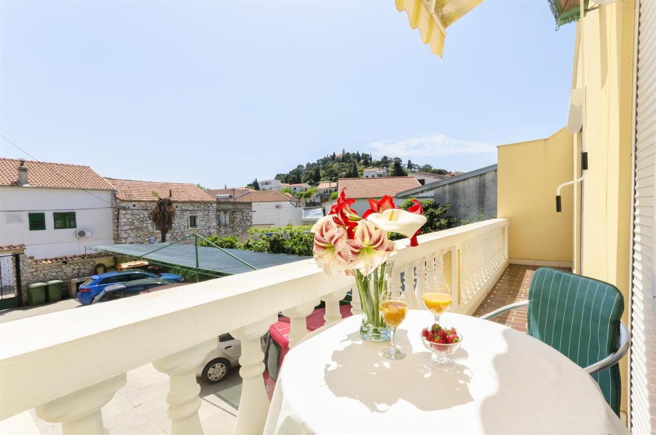 Apartments And Room Lotus Tribunj (Sibenik-Knin) Exterior foto